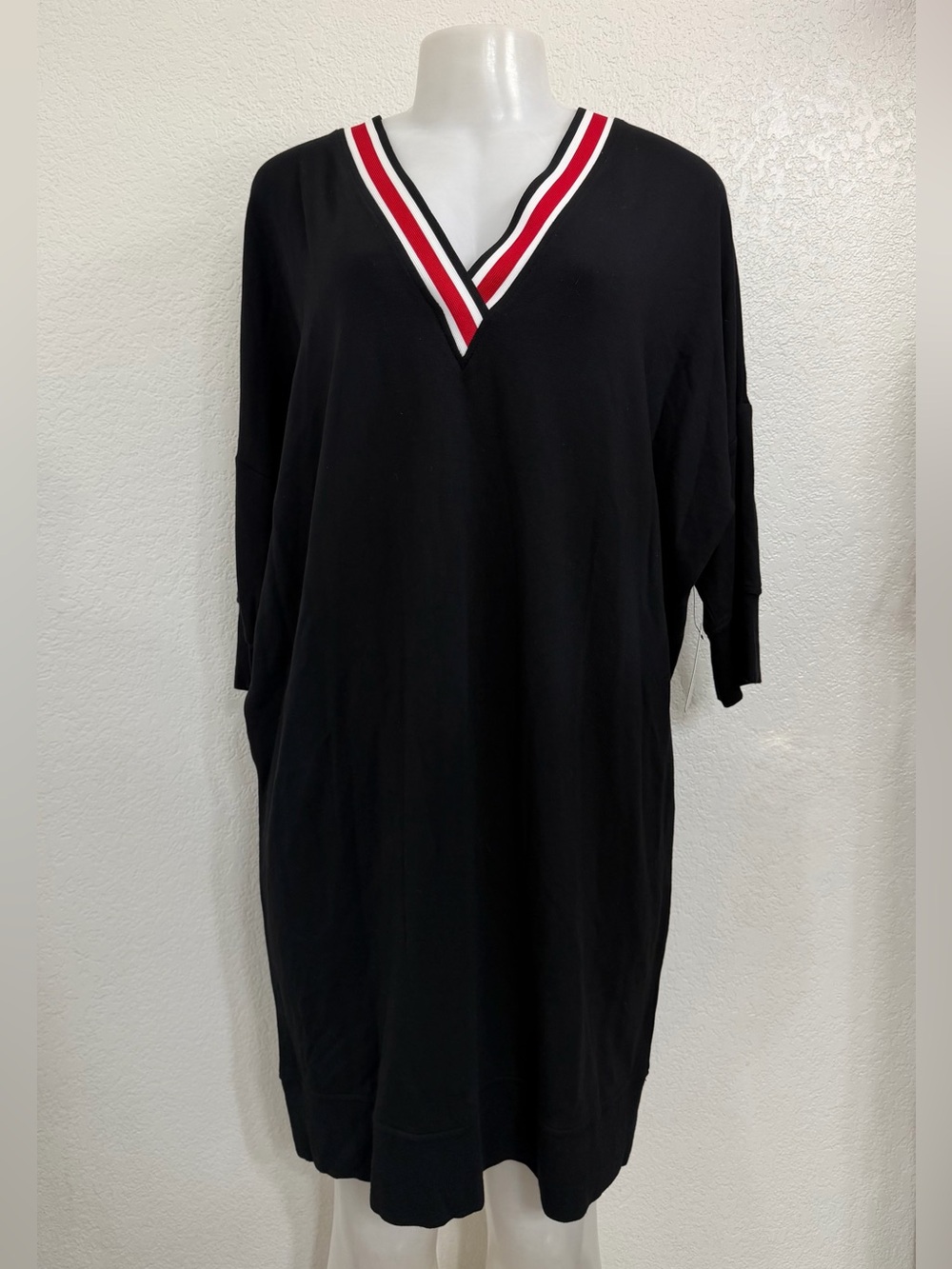 NWT Express Sweatshirt Dress Womens V Neck Drop Sleeve Black w/Red Large